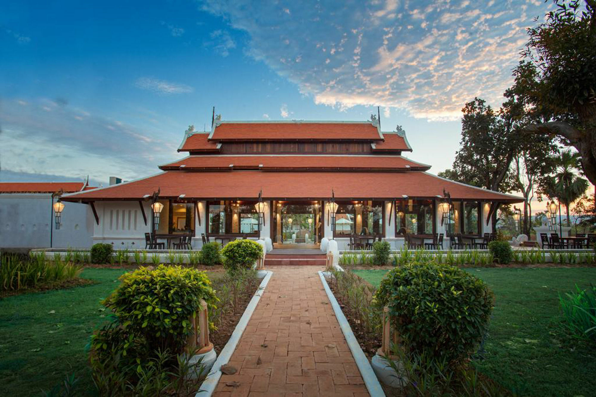 Sriwilai Sukhothai Exterior foto